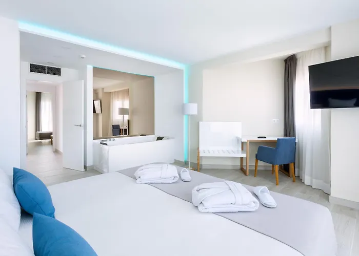 Hotel apartamentowy Playaolid & Costa Adeje (Tenerife)