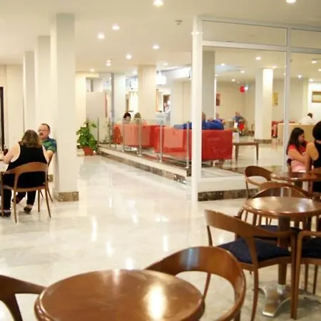 Playaolid & Aparthotel 3*