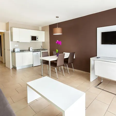 Playaolid & Lejlighedshotel 3*